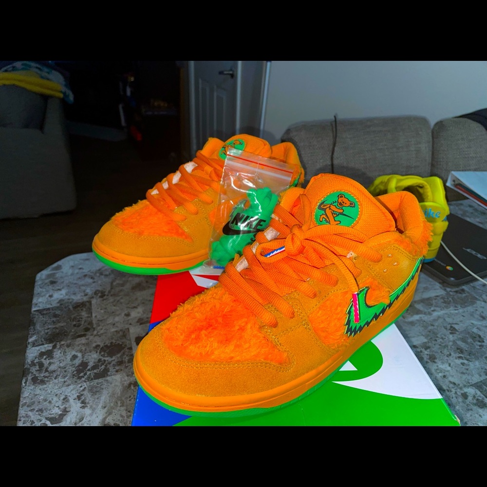 Grateful dead orange Nike SB‘s 100% authentic from legit check